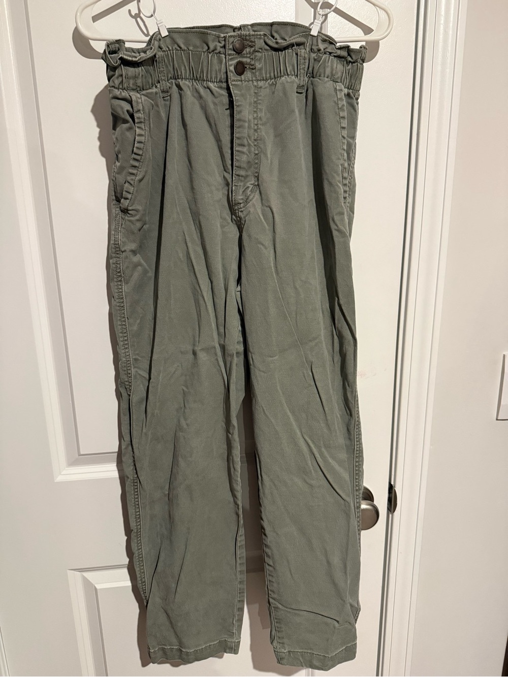Universal Olive Green Cargo Paperbag Waist Pants